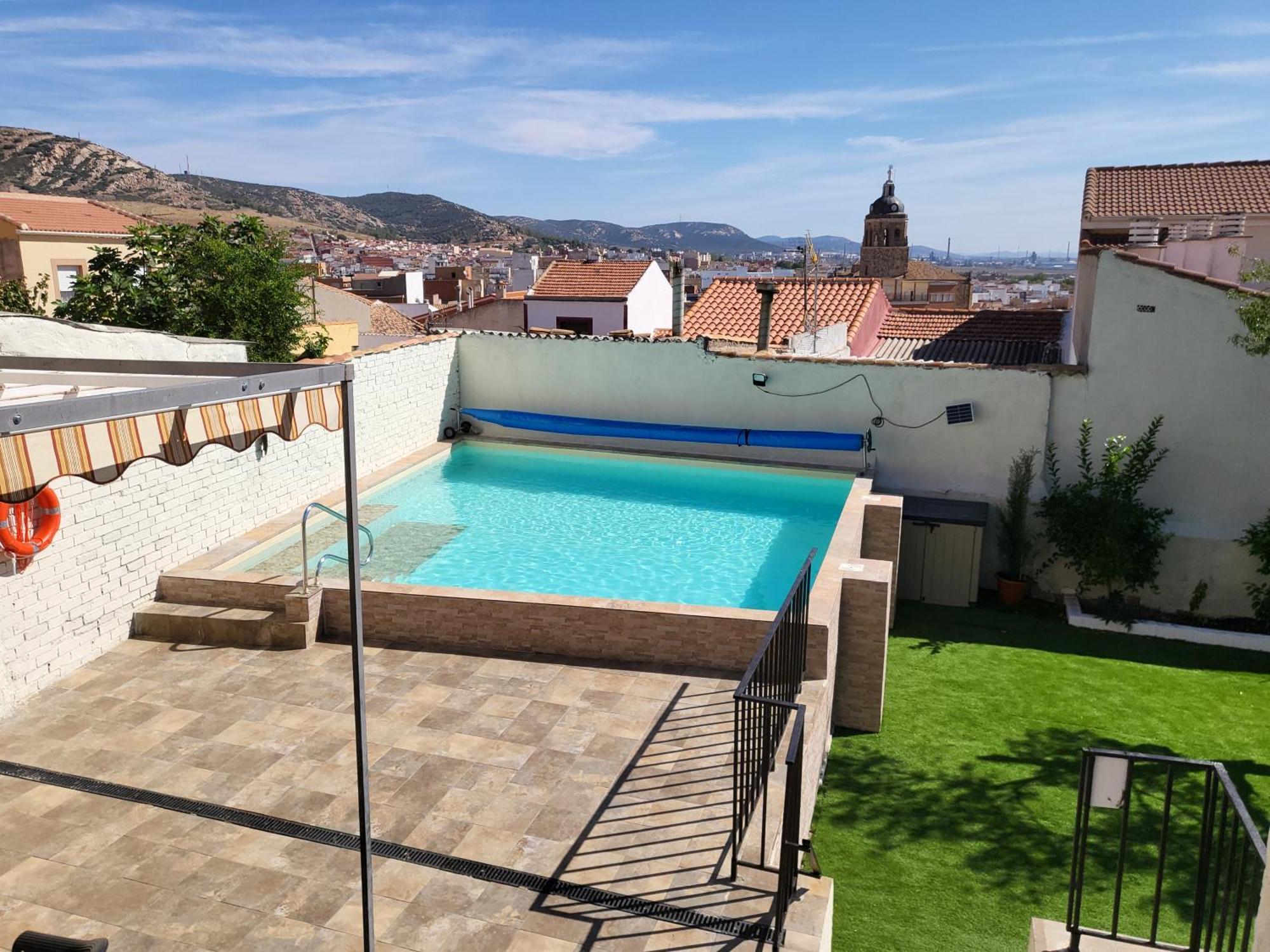 Casa Oasis Puertollano, Una Casa Rural En Puertollano, Agradable, Con Piscina En Zona Tranquila Ngoại thất bức ảnh